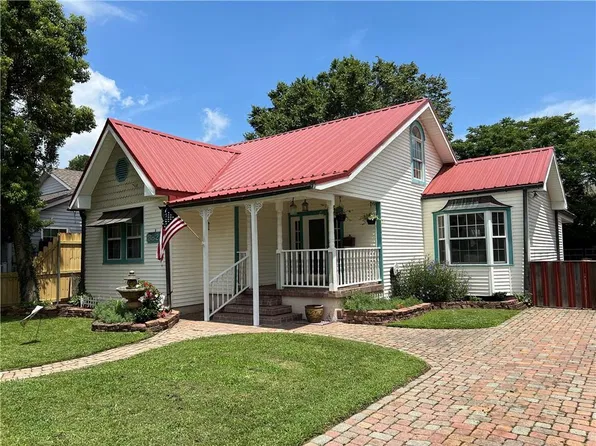 3821 Derbigny St, Metairie, LA 70001