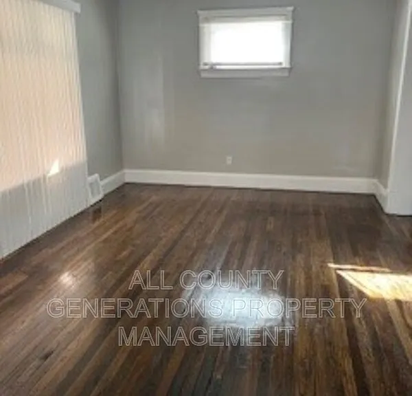 3540 E 133rd St — Photo 10