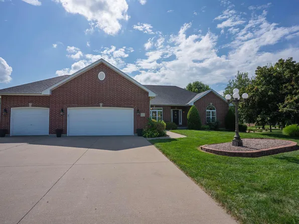 2390 W Country Club Dr, Sedalia, MO 65301