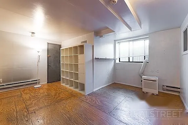 Rented by Real Street Inc | media 2