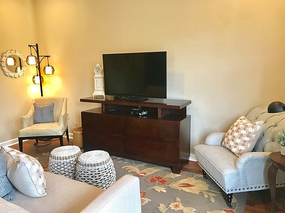 2nd image of 4001 Brinlee St APT 4