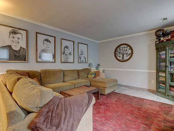4th image of 2219 Beavers Ln