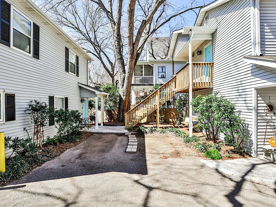 New flooring will be installed throughout townhome in July 2022 prior to Lease commencement date.
