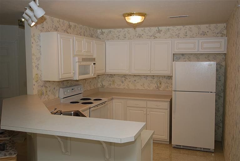 1st image of 3706 Chestnut Park Ln