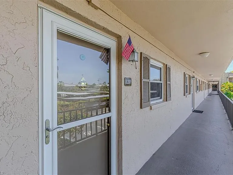 5483 Rattlesnake Hammock Rd #B201 — Photo 21
