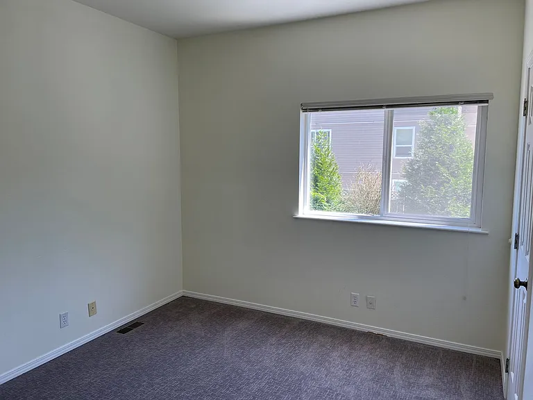 9022 20th Ave NE — Photo 13