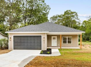 305 S 3rd St, Benton, AR 72015