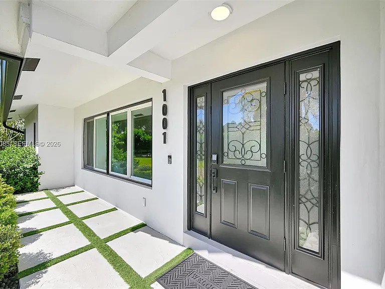 1001 NW 4th Ct — Photo 3