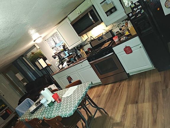 5th image of 4025 Canary Palm Cir