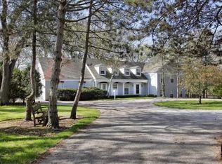 101 E Westleigh Rd, Lake Forest, IL 60045