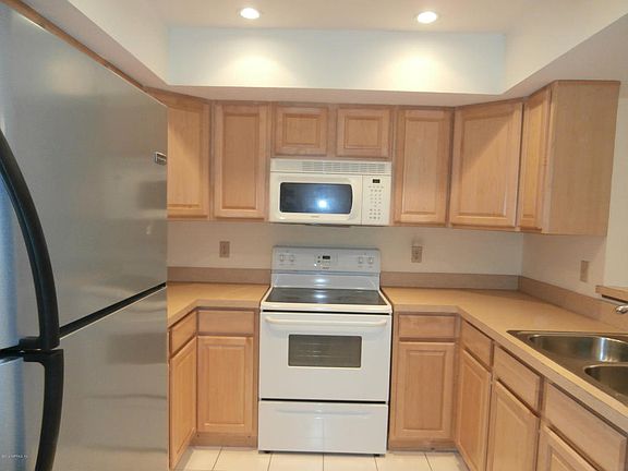 5th image of 2268 Ironstone Dr E