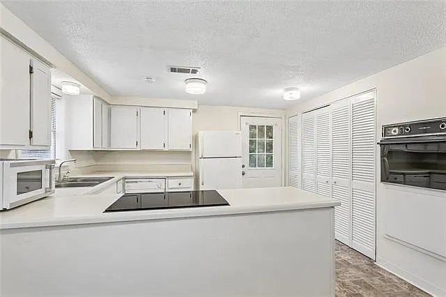 11061 E Nickens Rd — Photo 4