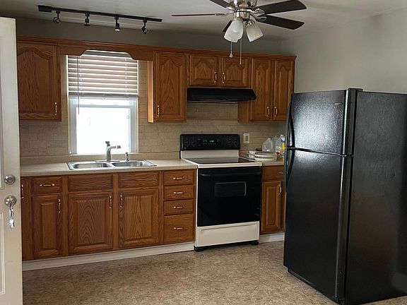 3rd image of 105 Waterloo Ct