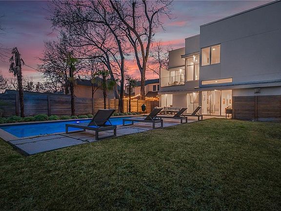 4th image of 6338 Lakeshore Dr