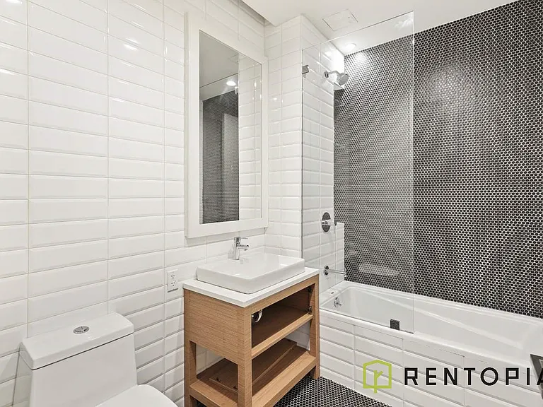 1038 Greene Ave #3F — Photo 7