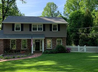 20 Summit Rd, Malvern, PA 19355