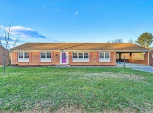 5225 Luwana Dr, Roanoke, VA 24018