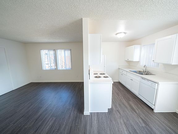 2nd image of 3723 Ingraham St APT 7