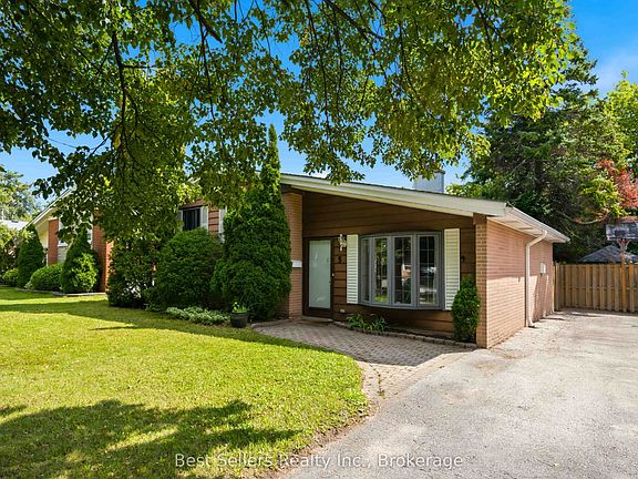 3rd image of 5 Benfrisco Cres