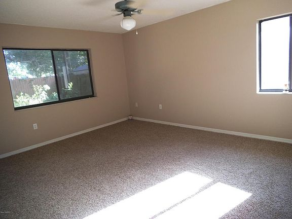 5th image of 2955 Guinevere Dr