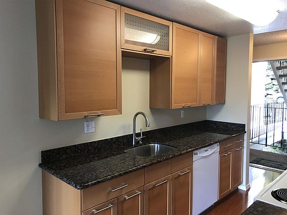 5th image of 12744 NE 116th St #K24