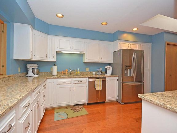 5th image of 1097 Ivy Hill Dr