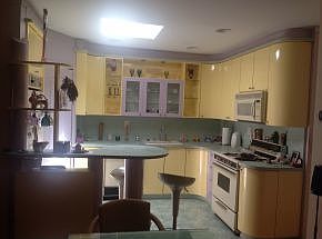 4th image of 141 Bay 20 St