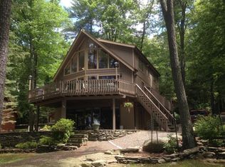 113 Boulder Point Rd, Lakeville, PA 18438
