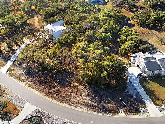 3rd image of 942 Maximino Ridge Rd