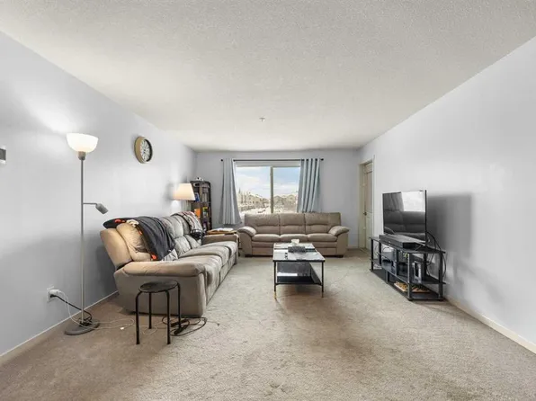 181 N Skyview Ranch Mnr NE #2210, Calgary, AB T3N 0V2