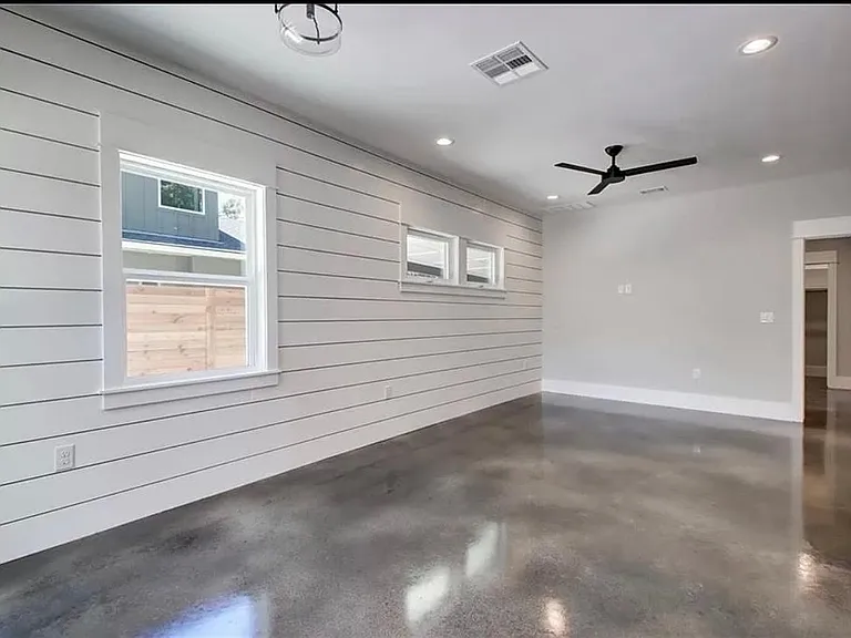 902 Taulbee Ln — Photo 8
