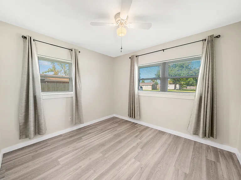 701 Virginia Ave — Photo 8