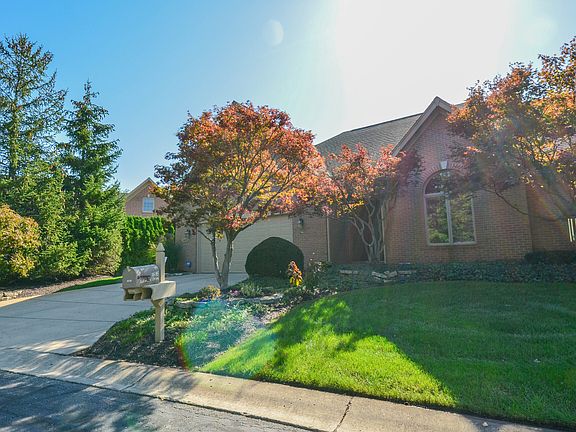 3rd image of 1695 Ashwood Dr