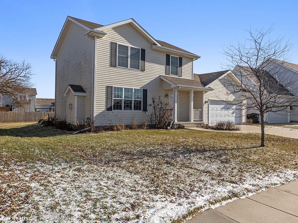 1st image of 1655 SE Oxford Dr