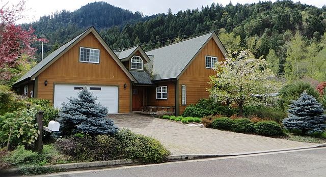 1st image of 107 Deaton Ct