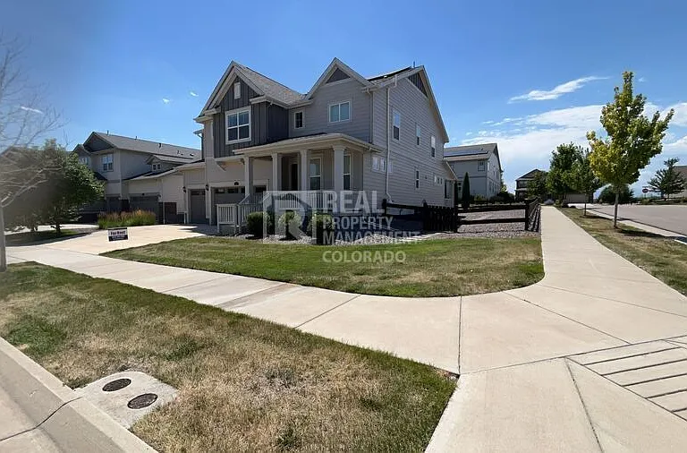 928 Gilpin Cir — Photo 2