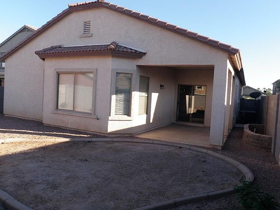 3rd image of 1014 W Vineyard Plains Dr