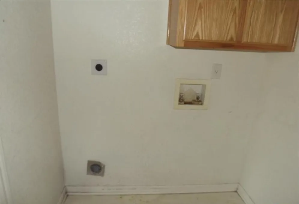2 bed, 1.5 bath, 980 sqft, $775 — Photo 4