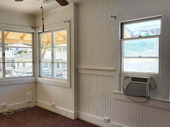 4th image of 215 Pakohana St