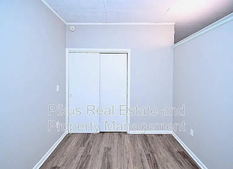 111 Lincoln Way W #2 — Photo 7