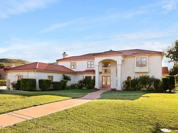 2085 Brittany Park Rd, Camarillo, CA 93012