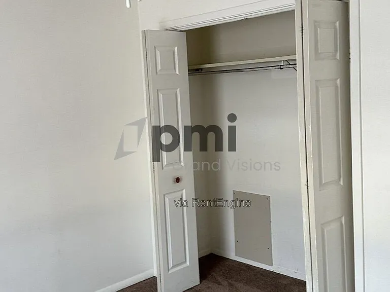 1616 University Dr — Photo 16