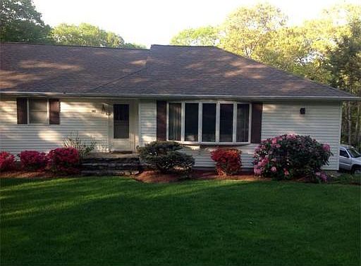 3rd image of 182 Maple St