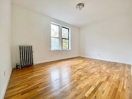 4th image of 859 42nd St APT 4C