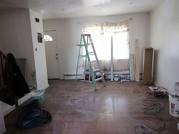 2nd image of 3312 Barnes Ave Floor 1