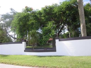 17950 SW 100th St, Miami, FL 33196