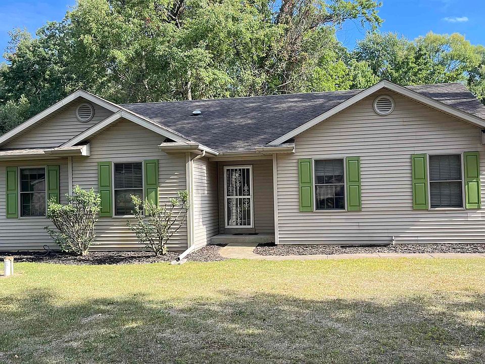 1st image of 52288 Wood Haven Ct
