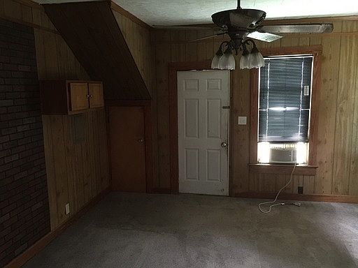 2nd image of 803 N Road St APT A