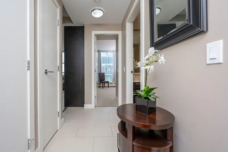 2 bed, 1200 sqft, $4,000 — Photo 2