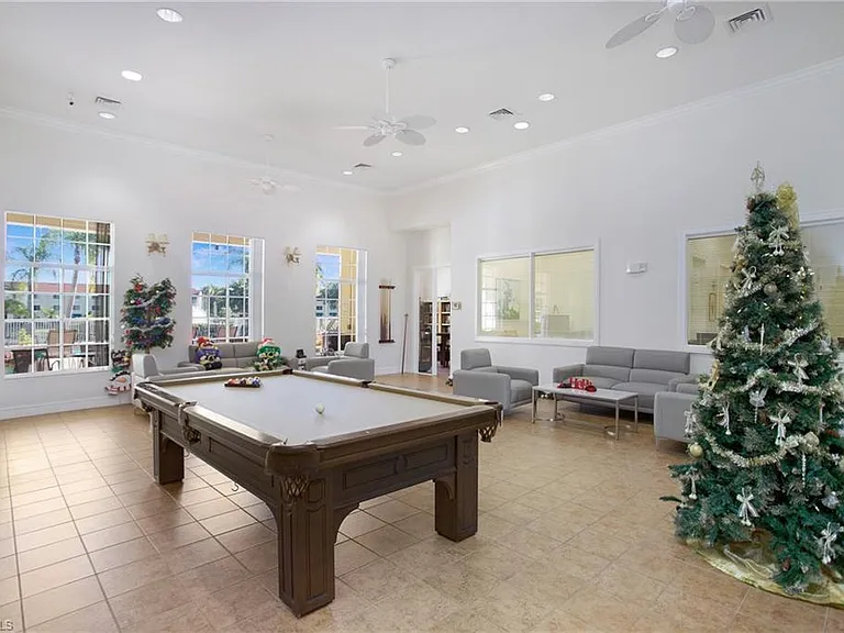 8271 Key Royal Cir #924 — Photo 31